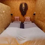 Hut-spot, Comfortabel Houten Tuinhuis Nyaraló *
